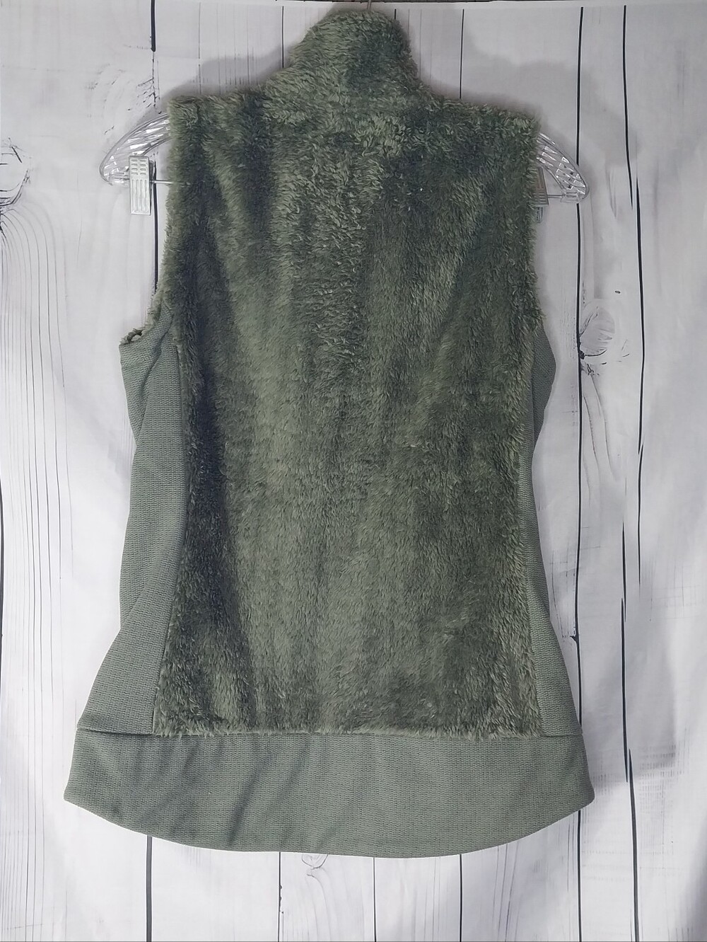 The North Face Furry Fleece Athleisure Utility Cozy Vest In Olive Green NWT - Picture 9 of 12